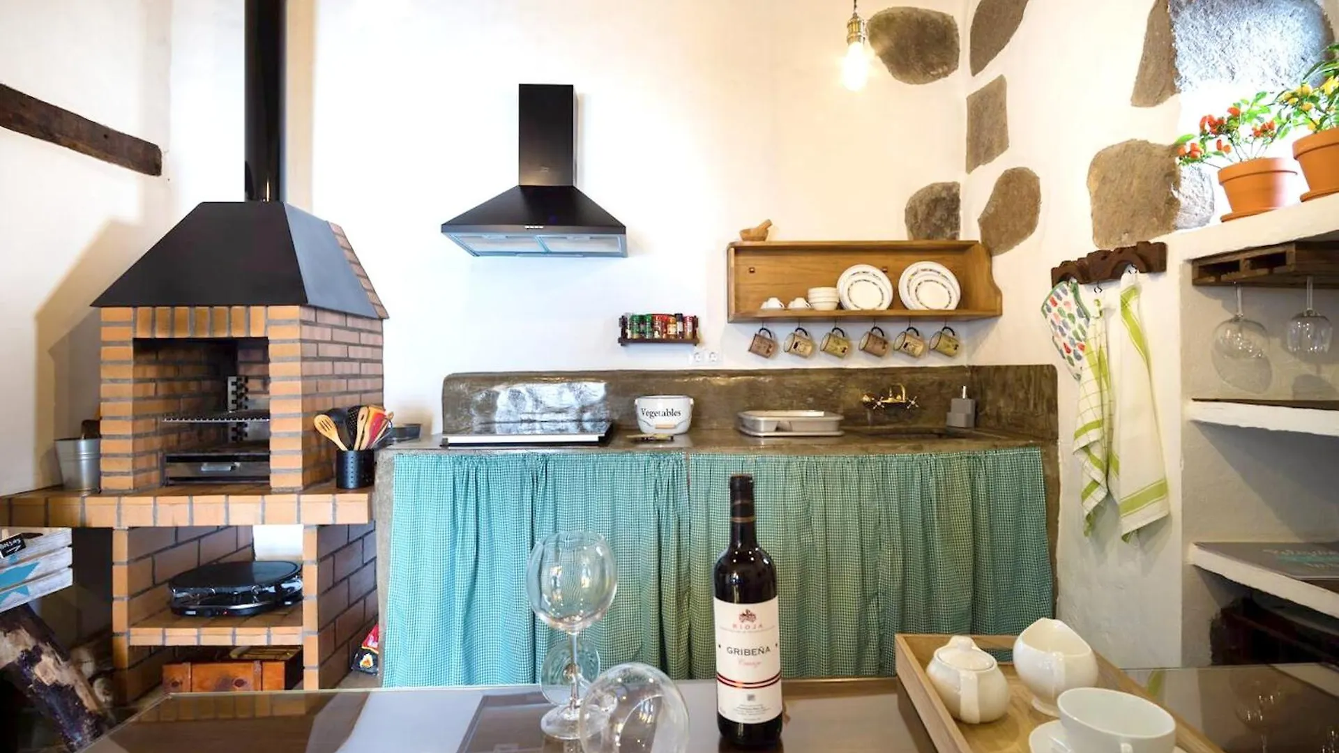 Charming Chalet In Firgas With Bbq And Internet Included