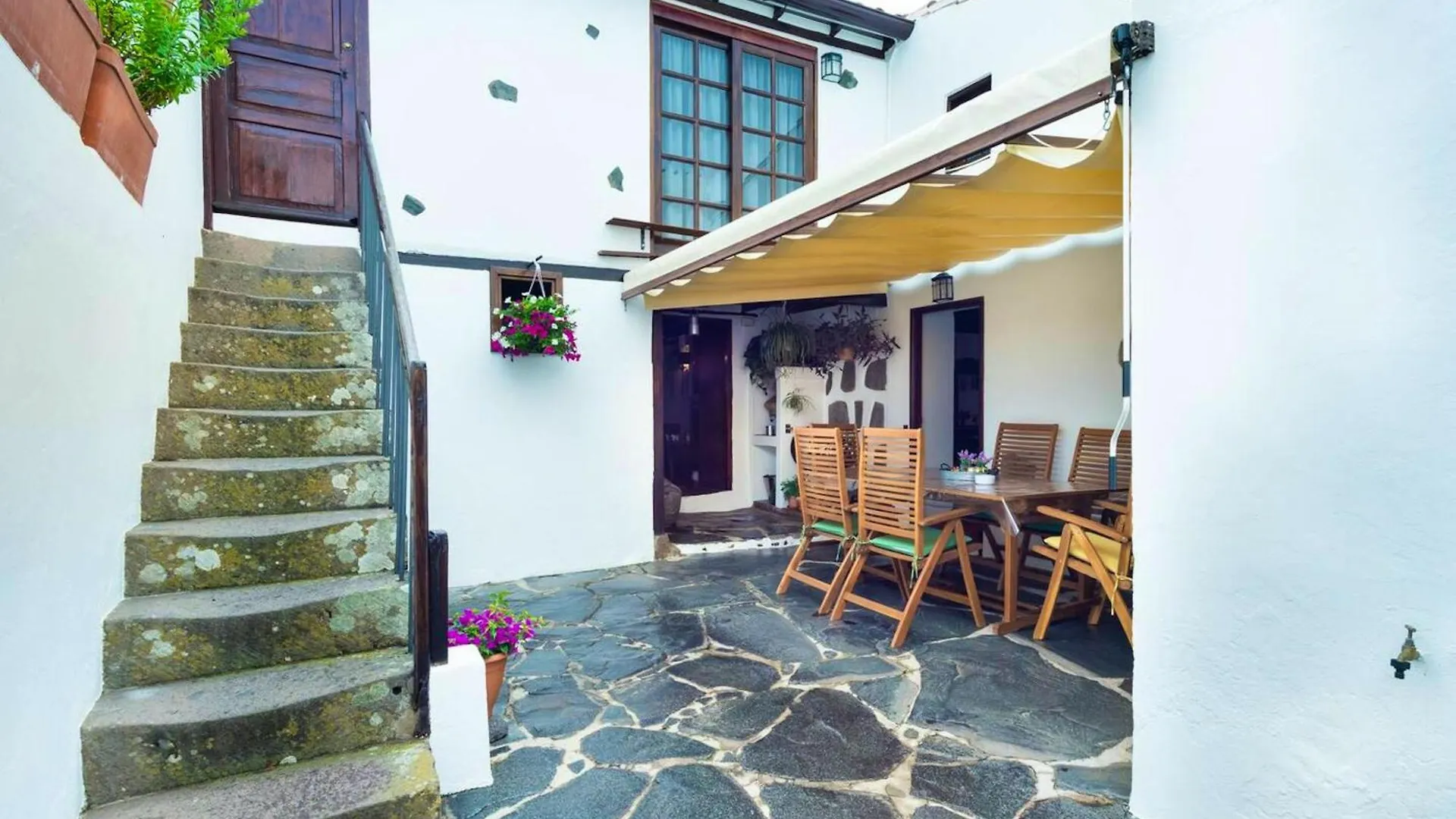 Charming Chalet In Firgas With Bbq And Internet Included 0*,  Spain