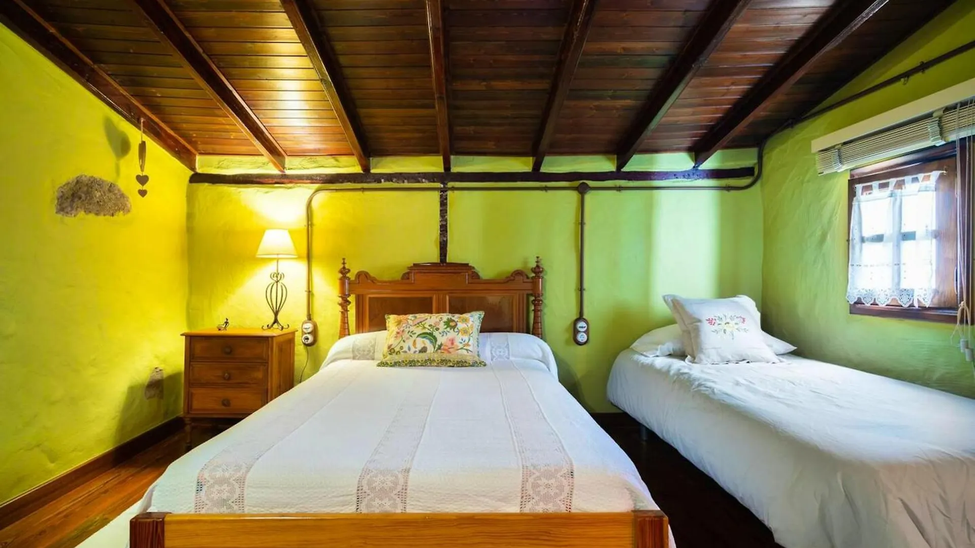 Charming Chalet In Firgas With Bbq And Internet Included
