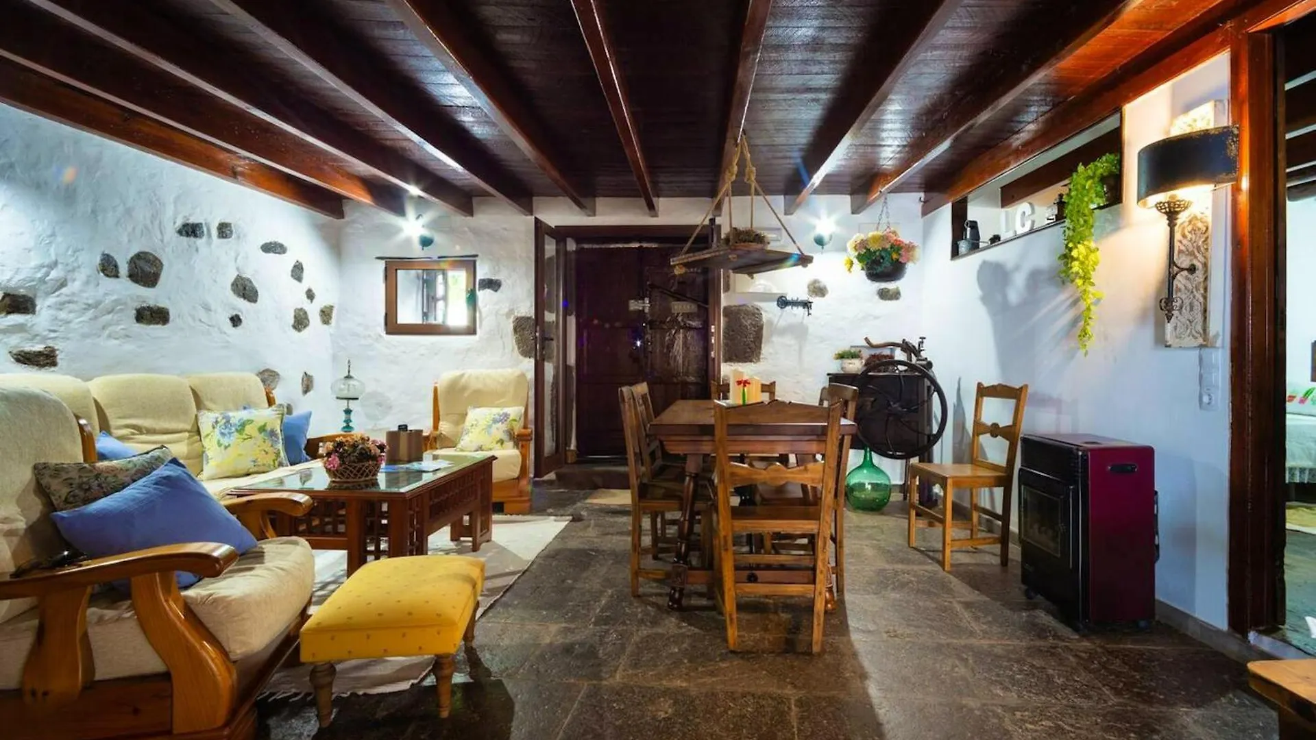 Charming Chalet In Firgas With Bbq And Internet Included